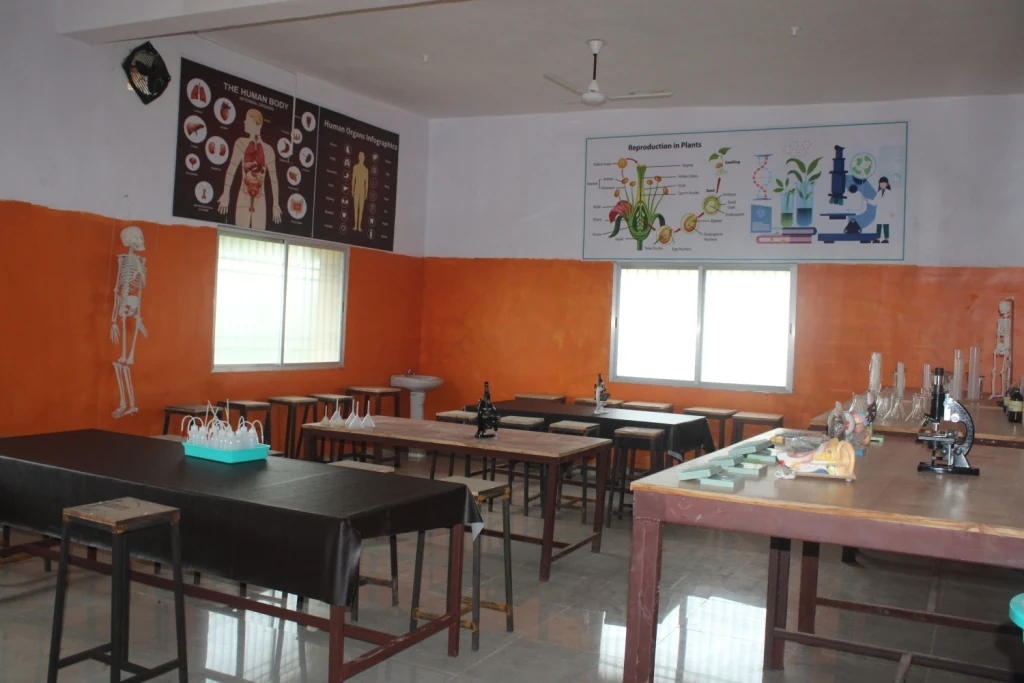 Biology laboratory practical learning setup